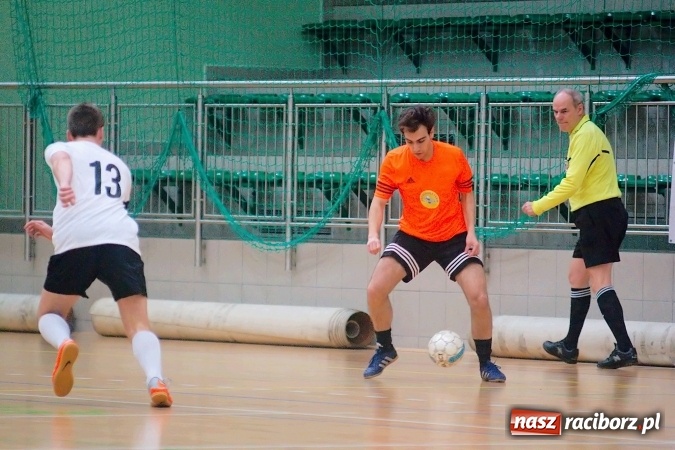 Zdjęcie w galerii na portalu naszraciborz.pl: II liga: Starcia outsiderów w HLPN. Kolejny remis Pata Cabra Team. Nieudana pogoń Covebo wiadomości z regionu