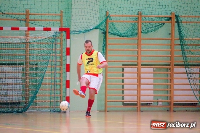 Zdjęcie w galerii na portalu naszraciborz.pl: II liga: Starcia outsiderów w HLPN. Kolejny remis Pata Cabra Team. Nieudana pogoń Covebo wiadomości z regionu