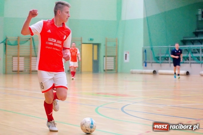 Zdjęcie w galerii na portalu naszraciborz.pl: II liga: Starcia outsiderów w HLPN. Kolejny remis Pata Cabra Team. Nieudana pogoń Covebo wiadomości z regionu