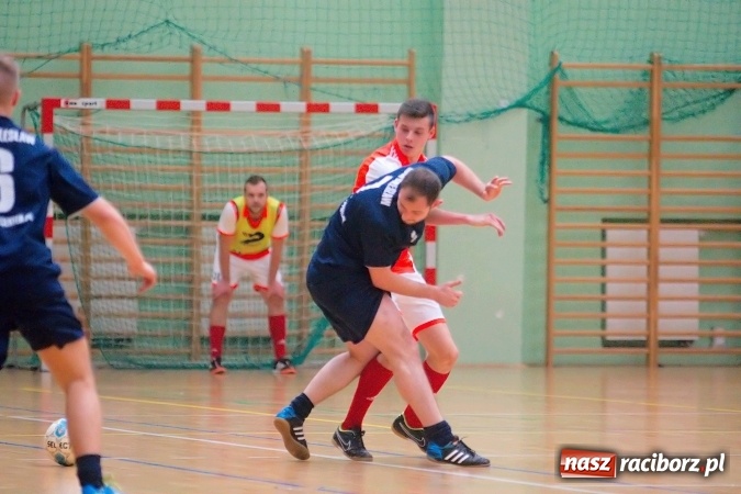 Zdjęcie w galerii na portalu naszraciborz.pl: II liga: Starcia outsiderów w HLPN. Kolejny remis Pata Cabra Team. Nieudana pogoń Covebo wiadomości z regionu