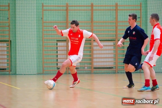 Zdjęcie w galerii na portalu naszraciborz.pl: II liga: Starcia outsiderów w HLPN. Kolejny remis Pata Cabra Team. Nieudana pogoń Covebo wiadomości z regionu