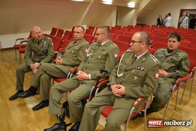 Zdjęcie w galerii na portalu naszraciborz.pl: Za Polskę życiem i zdrowiem ryzykowano nie tylko dawno temu… Na Zamku Piastowskim ruszyła II edycja wiadomości z regionu