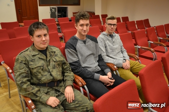 Zdjęcie w galerii na portalu naszraciborz.pl: Za Polskę życiem i zdrowiem ryzykowano nie tylko dawno temu… Na Zamku Piastowskim ruszyła II edycja wiadomości z regionu