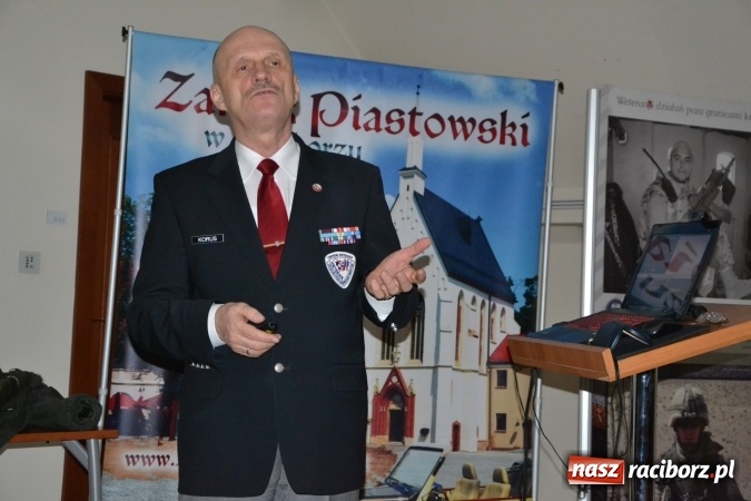 Zdjęcie w galerii na portalu naszraciborz.pl: Za Polskę życiem i zdrowiem ryzykowano nie tylko dawno temu… Na Zamku Piastowskim ruszyła II edycja wiadomości z regionu