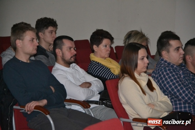 Zdjęcie w galerii na portalu naszraciborz.pl: Za Polskę życiem i zdrowiem ryzykowano nie tylko dawno temu… Na Zamku Piastowskim ruszyła II edycja wiadomości z regionu