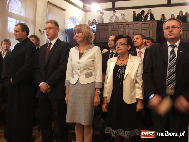 Zdjęcie w galerii na portalu naszraciborz.pl: Dzień Papieski: Sztandar zobowiązuje… wiadomości z regionu