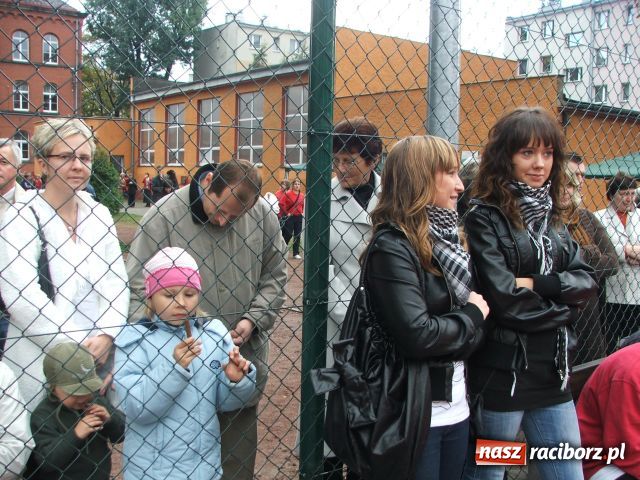 Zdjęcie w galerii na portalu naszraciborz.pl: Dzień Papieski: Sztandar zobowiązuje… wiadomości z regionu