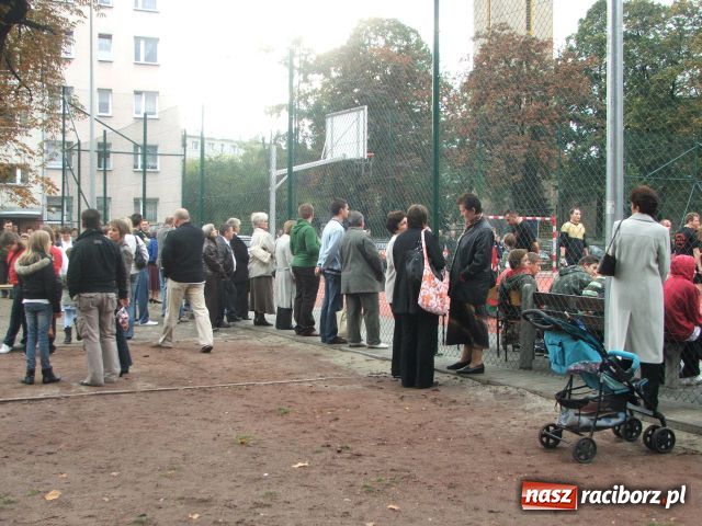 Zdjęcie w galerii na portalu naszraciborz.pl: Dzień Papieski: Sztandar zobowiązuje… wiadomości z regionu