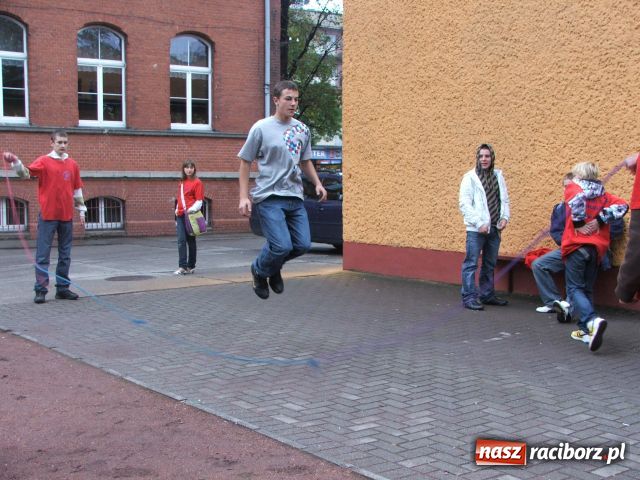 Zdjęcie w galerii na portalu naszraciborz.pl: Dzień Papieski: Sztandar zobowiązuje… wiadomości z regionu