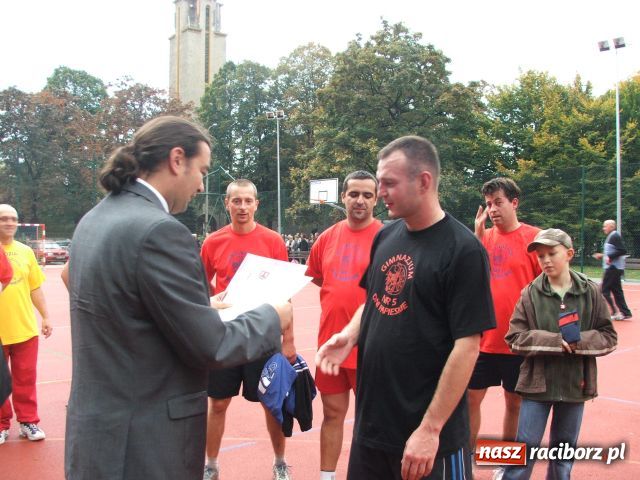 Zdjęcie w galerii na portalu naszraciborz.pl: Dzień Papieski: Sztandar zobowiązuje… wiadomości z regionu