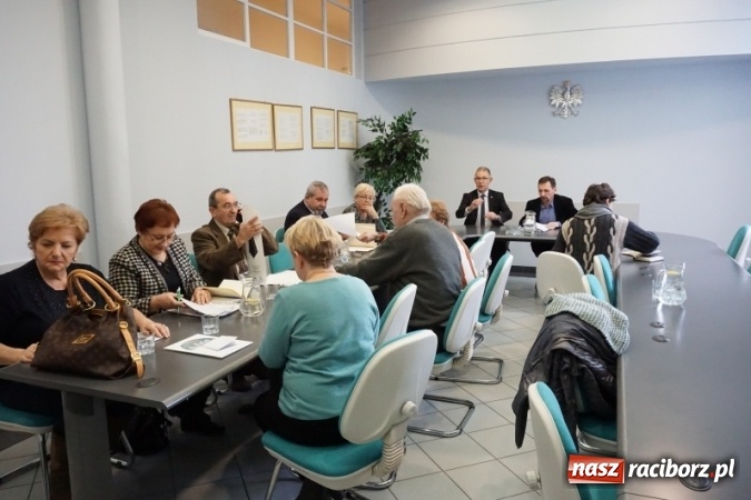 Zdjęcie w galerii na portalu naszraciborz.pl: Ostatnie posiedzenie I Rady Seniorów Miasta Racibórz   wiadomości z regionu
