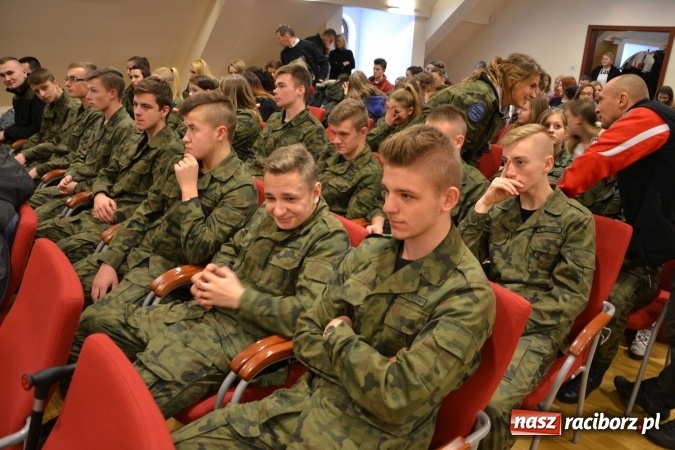 Zdjęcie w galerii na portalu naszraciborz.pl: Za Polskę życiem i zdrowiem ryzykowano nie tylko dawno temu. Współcześni bohaterowie są wśród nas - II edycja za nami  wiadomości z regionu