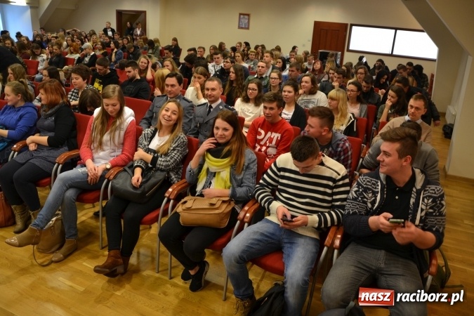 Zdjęcie w galerii na portalu naszraciborz.pl: Za Polskę życiem i zdrowiem ryzykowano nie tylko dawno temu. Współcześni bohaterowie są wśród nas - II edycja za nami  wiadomości z regionu