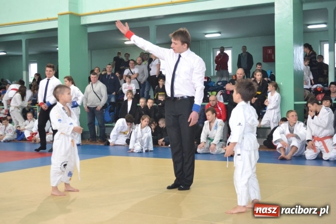 Zdjęcie w galerii na portalu naszraciborz.pl: Raciborzanie z sukcesami walczyli na mysłowickich matach wiadomości z regionu