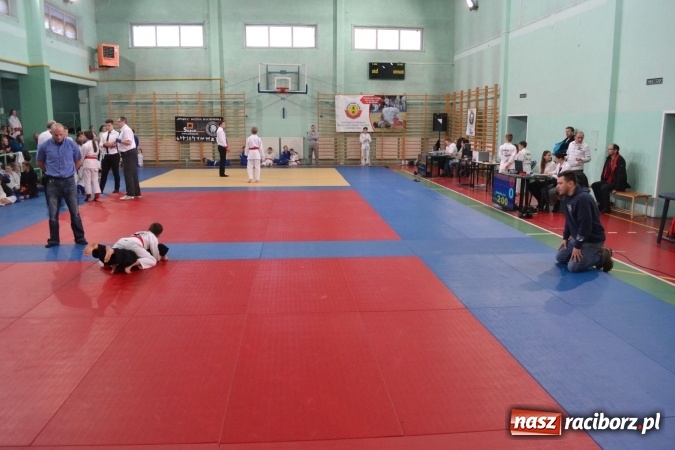 Zdjęcie w galerii na portalu naszraciborz.pl: Raciborzanie z sukcesami walczyli na mysłowickich matach wiadomości z regionu