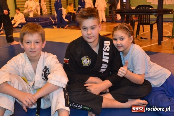 Zdjęcie w galerii na portalu naszraciborz.pl: Raciborzanie z sukcesami walczyli na mysłowickich matach wiadomości z regionu