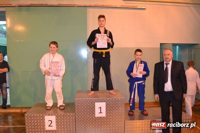 Zdjęcie w galerii na portalu naszraciborz.pl: Raciborzanie z sukcesami walczyli na mysłowickich matach wiadomości z regionu