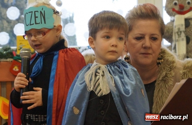 Zdjęcie w galerii na portalu naszraciborz.pl: Babcie królowe i dziadkowie królowie w Przedszkolu w Nędzy  wiadomości z regionu