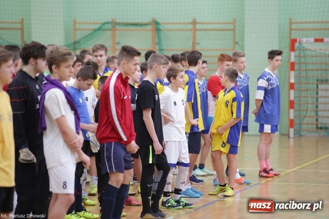 Zdjęcie w galerii na portalu naszraciborz.pl: Otwarte Mistrzostwa Raciborza w Halowej Piłce Nożnej Chłopców Szkół Gimnazjalnych w Arenie Rafako odbyły się po raz drugi wiadomości z regionu