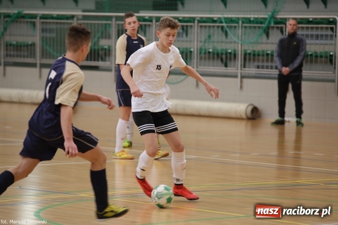 Zdjęcie w galerii na portalu naszraciborz.pl: Otwarte Mistrzostwa Raciborza w Halowej Piłce Nożnej Chłopców Szkół Gimnazjalnych w Arenie Rafako odbyły się po raz drugi wiadomości z regionu
