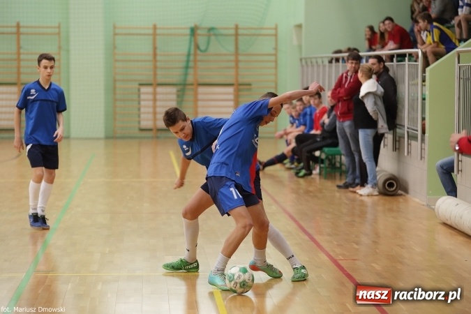 Zdjęcie w galerii na portalu naszraciborz.pl: Otwarte Mistrzostwa Raciborza w Halowej Piłce Nożnej Chłopców Szkół Gimnazjalnych w Arenie Rafako odbyły się po raz drugi wiadomości z regionu