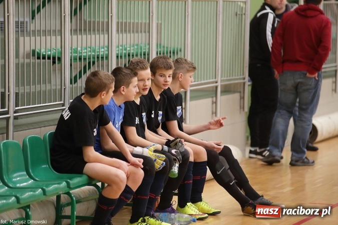 Zdjęcie w galerii na portalu naszraciborz.pl: Otwarte Mistrzostwa Raciborza w Halowej Piłce Nożnej Chłopców Szkół Gimnazjalnych w Arenie Rafako odbyły się po raz drugi wiadomości z regionu