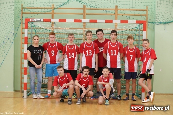 Zdjęcie w galerii na portalu naszraciborz.pl: Otwarte Mistrzostwa Raciborza w Halowej Piłce Nożnej Chłopców Szkół Gimnazjalnych w Arenie Rafako odbyły się po raz drugi wiadomości z regionu