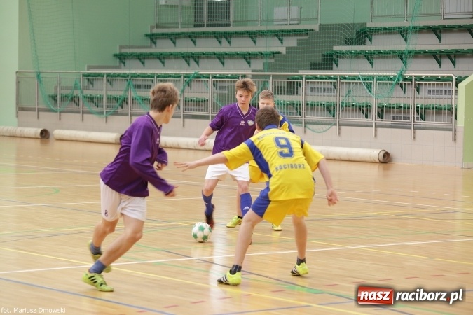 Zdjęcie w galerii na portalu naszraciborz.pl: Otwarte Mistrzostwa Raciborza w Halowej Piłce Nożnej Chłopców Szkół Gimnazjalnych w Arenie Rafako odbyły się po raz drugi wiadomości z regionu