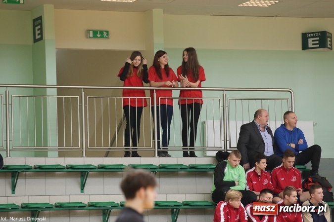 Zdjęcie w galerii na portalu naszraciborz.pl: Otwarte Mistrzostwa Raciborza w Halowej Piłce Nożnej Chłopców Szkół Gimnazjalnych w Arenie Rafako odbyły się po raz drugi wiadomości z regionu