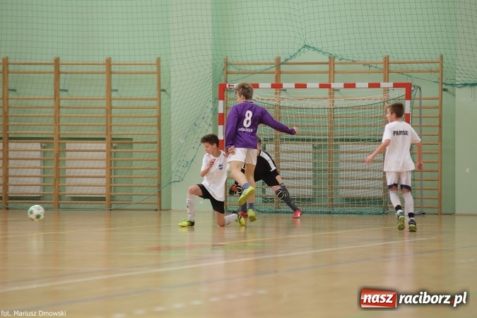 Zdjęcie w galerii na portalu naszraciborz.pl: Otwarte Mistrzostwa Raciborza w Halowej Piłce Nożnej Chłopców Szkół Gimnazjalnych w Arenie Rafako odbyły się po raz drugi wiadomości z regionu