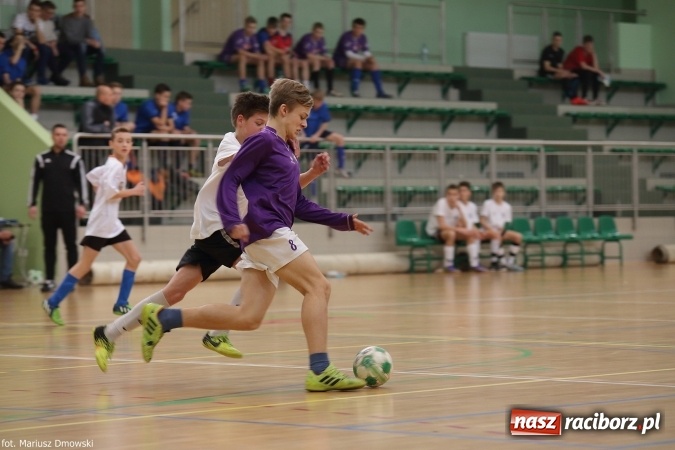Zdjęcie w galerii na portalu naszraciborz.pl: Otwarte Mistrzostwa Raciborza w Halowej Piłce Nożnej Chłopców Szkół Gimnazjalnych w Arenie Rafako odbyły się po raz drugi wiadomości z regionu