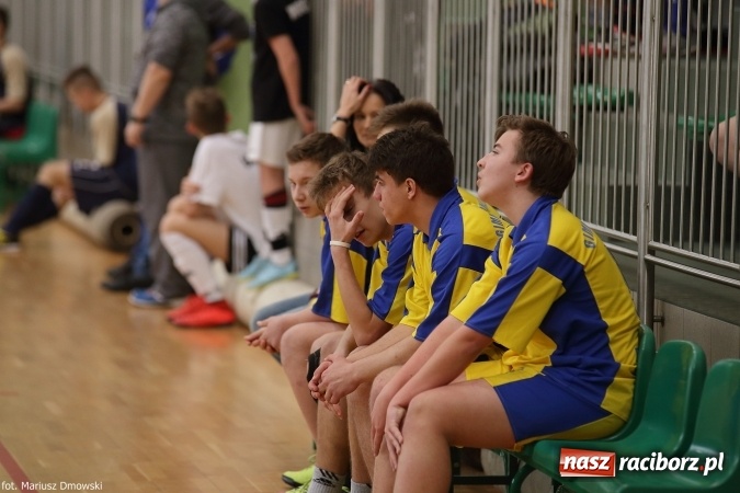 Zdjęcie w galerii na portalu naszraciborz.pl: Otwarte Mistrzostwa Raciborza w Halowej Piłce Nożnej Chłopców Szkół Gimnazjalnych w Arenie Rafako odbyły się po raz drugi wiadomości z regionu