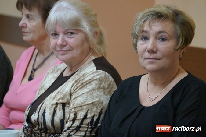 Zdjęcie w galerii na portalu naszraciborz.pl: Ma się smartfona, ma się laptopa - Kobiety Aktywne z Nędzy świętują dzień babci wiadomości z regionu