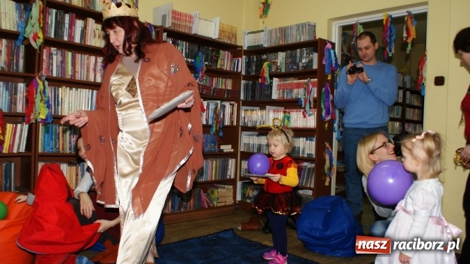 Zdjęcie w galerii na portalu naszraciborz.pl: Niech żyje bal... w Klubie Malucha  wiadomości z regionu