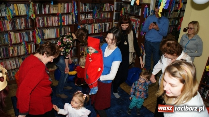 Zdjęcie w galerii na portalu naszraciborz.pl: Niech żyje bal... w Klubie Malucha  wiadomości z regionu