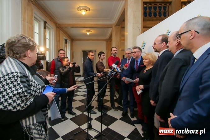 Zdjęcie w galerii na portalu naszraciborz.pl: Sejmik za uznaniem Ślązaków za mniejszość etniczną  wiadomości z regionu