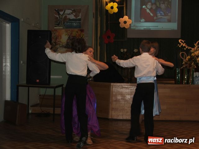 Zdjęcie w galerii na portalu naszraciborz.pl: Polskie i walijskie tańce KREATYWNE wiadomości z regionu
