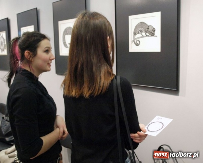 Zdjęcie w galerii na portalu naszraciborz.pl: Start Galerii OBOK w Raciborskim Centrum Informacji wiadomości z regionu