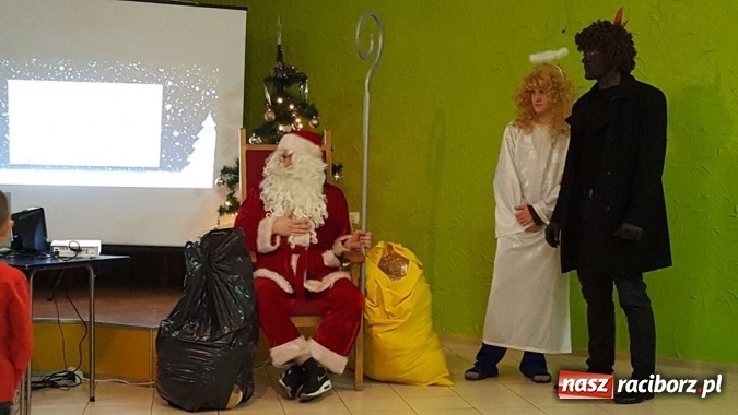 Zdjęcie w galerii na portalu naszraciborz.pl: Wychowankowie zakładu poprawczego zakończyli kolejną akcję pomocową dla potrzebujących  wiadomości z regionu