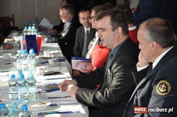 Zdjęcie w galerii na portalu naszraciborz.pl: Spotkanie dotyczące budowy kanału Odra-Dunaj wiadomości z regionu