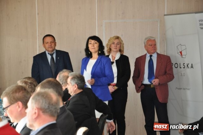Zdjęcie w galerii na portalu naszraciborz.pl: Spotkanie dotyczące budowy kanału Odra-Dunaj wiadomości z regionu
