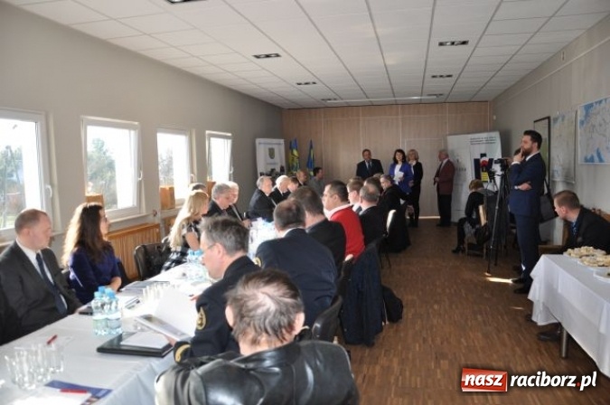 Zdjęcie w galerii na portalu naszraciborz.pl: Spotkanie dotyczące budowy kanału Odra-Dunaj wiadomości z regionu