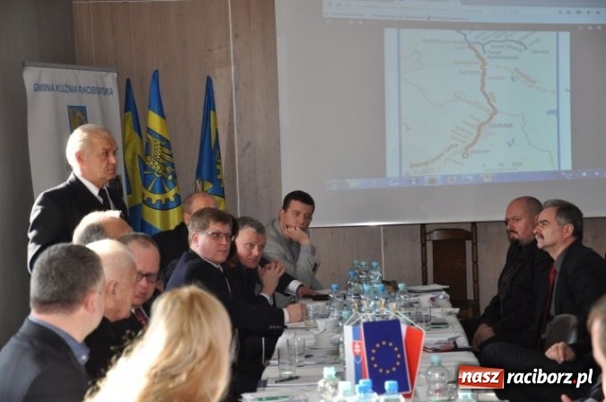 Zdjęcie w galerii na portalu naszraciborz.pl: Spotkanie dotyczące budowy kanału Odra-Dunaj wiadomości z regionu