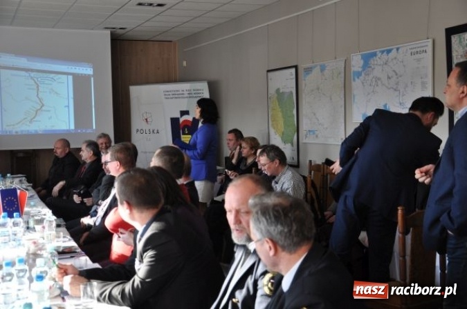 Zdjęcie w galerii na portalu naszraciborz.pl: Spotkanie dotyczące budowy kanału Odra-Dunaj wiadomości z regionu