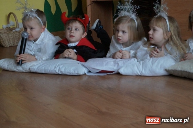 Zdjęcie w galerii na portalu naszraciborz.pl: Babcie są od rozpieszczania, czyli ciąg dalszy świętowania w Nędzy  wiadomości z regionu