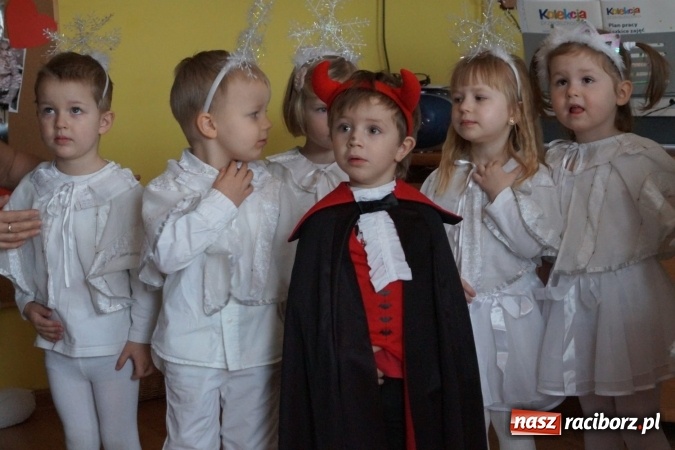 Zdjęcie w galerii na portalu naszraciborz.pl: Babcie są od rozpieszczania, czyli ciąg dalszy świętowania w Nędzy  wiadomości z regionu