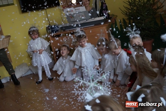 Zdjęcie w galerii na portalu naszraciborz.pl: Babcie są od rozpieszczania, czyli ciąg dalszy świętowania w Nędzy  wiadomości z regionu