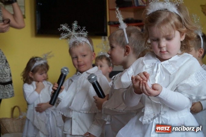 Zdjęcie w galerii na portalu naszraciborz.pl: Babcie są od rozpieszczania, czyli ciąg dalszy świętowania w Nędzy  wiadomości z regionu