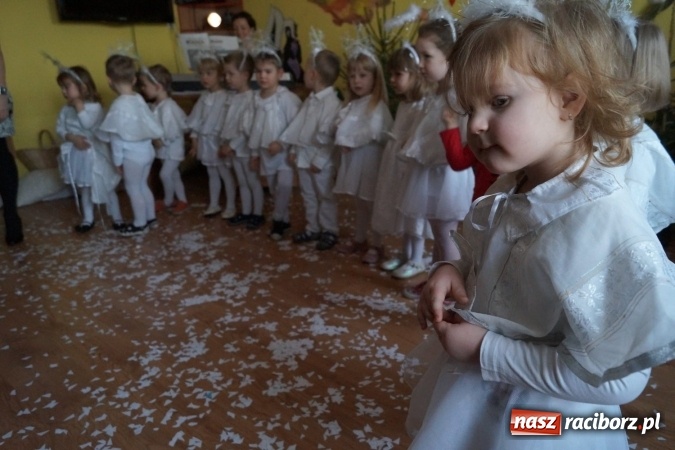 Zdjęcie w galerii na portalu naszraciborz.pl: Babcie są od rozpieszczania, czyli ciąg dalszy świętowania w Nędzy  wiadomości z regionu
