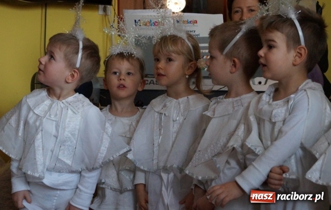 Zdjęcie w galerii na portalu naszraciborz.pl: Babcie są od rozpieszczania, czyli ciąg dalszy świętowania w Nędzy  wiadomości z regionu